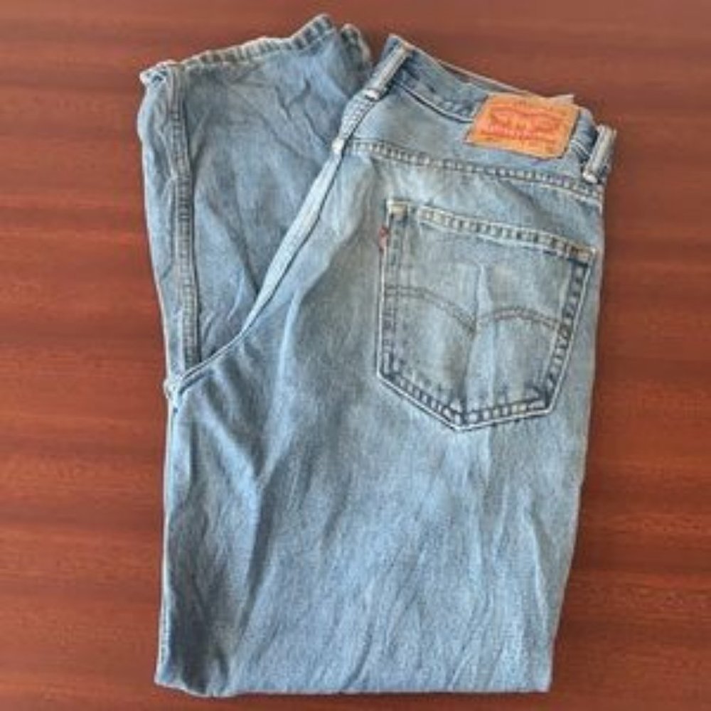 Vintage men 550 Levi’s mom jeans